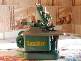 Продам оверлог Sandeep